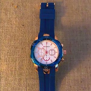 Men’s diver watch. Gorgeous blue neoprene band